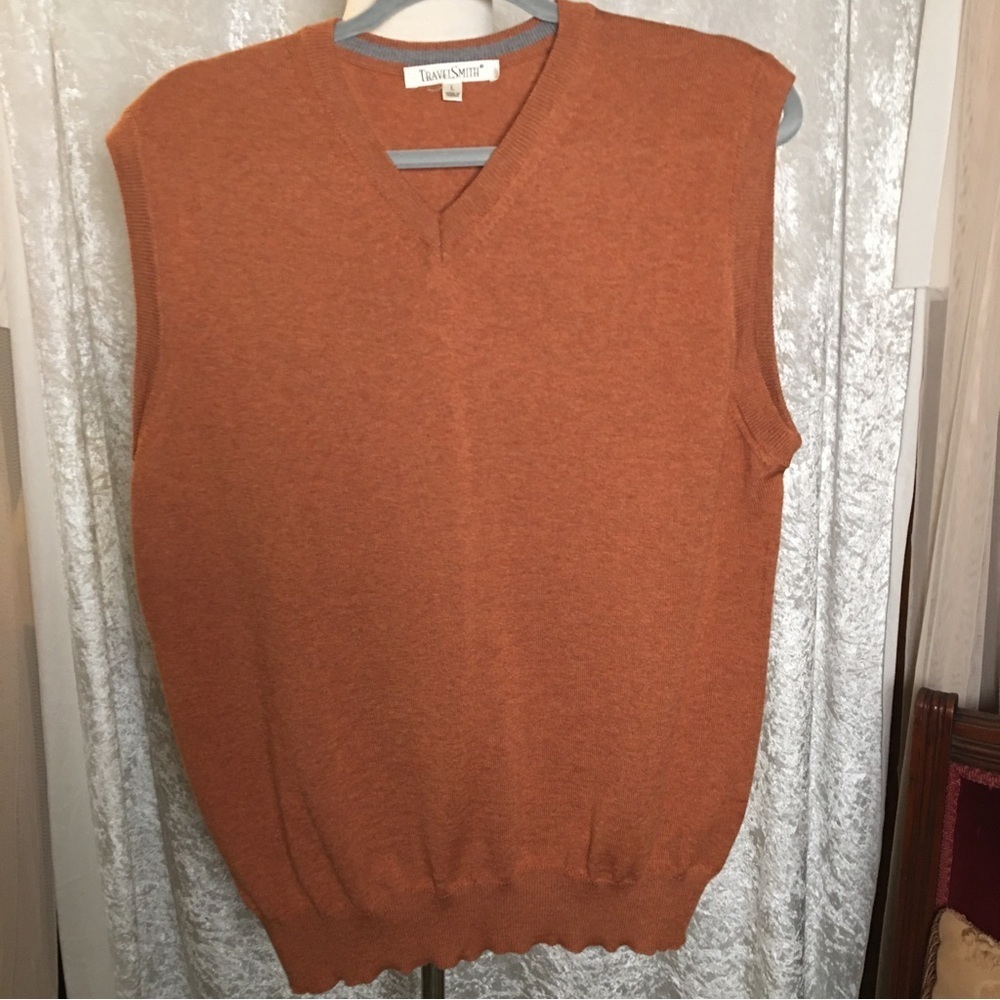 Travel Smith Extra fine Merino Wool Vest in Rusty Brown size L